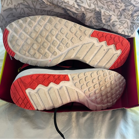 Zumba shoes hi top, Zumba Air Bounce, size 8.5, black and neon pink - Picture 6 of 10